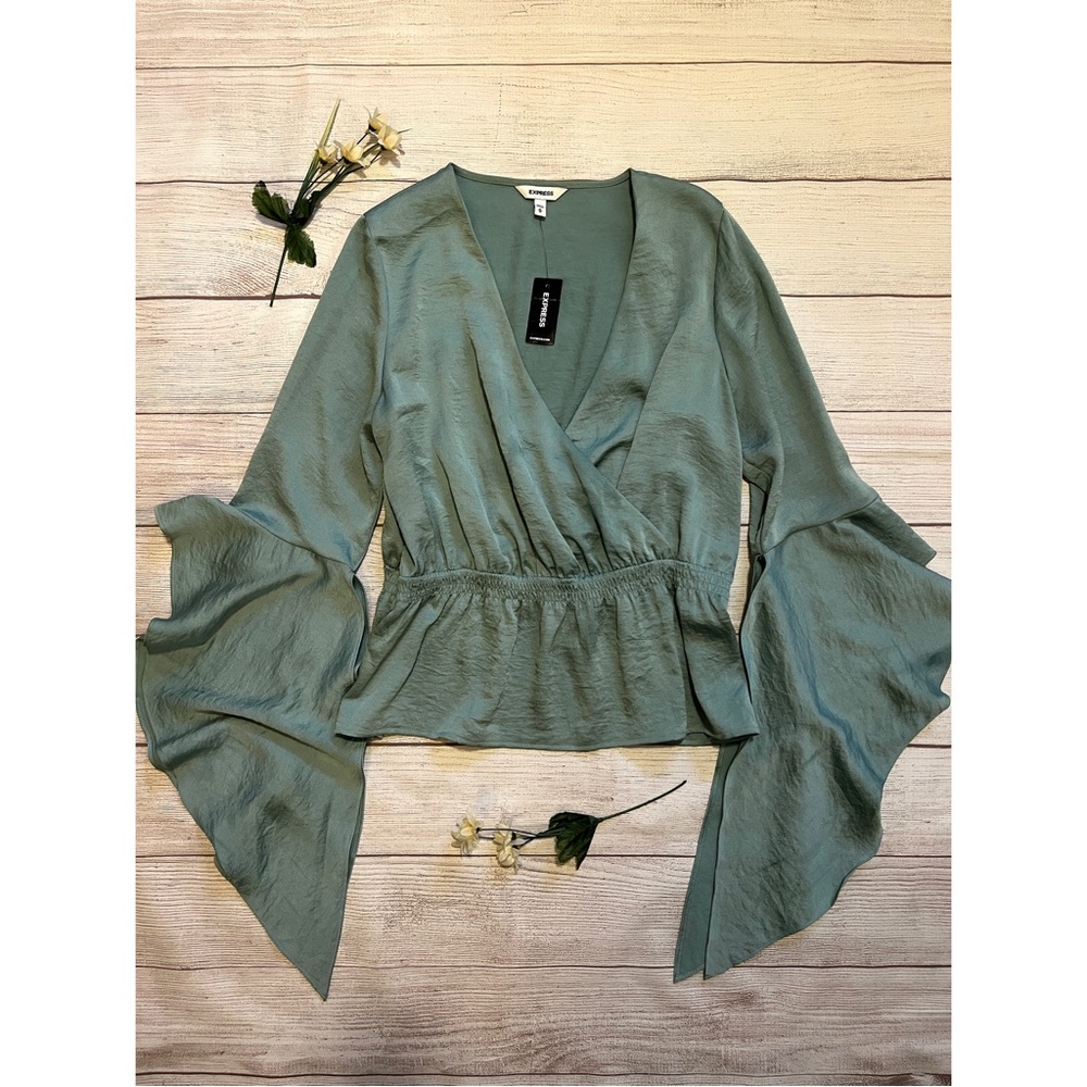 EXPRESS Cascading Sleeve Surplice Top - Picture 16 of 16
